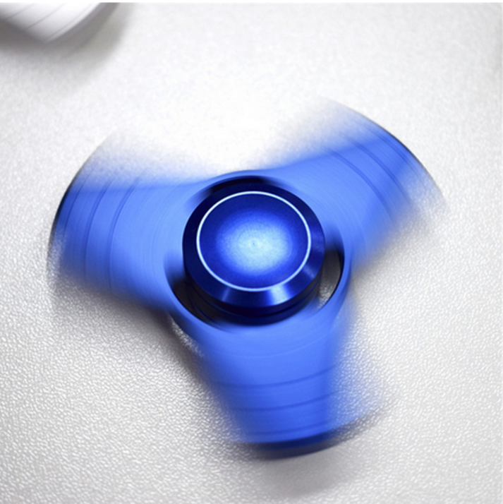 Aluminium Stress/ Fidget Tri-Spinner - Silver